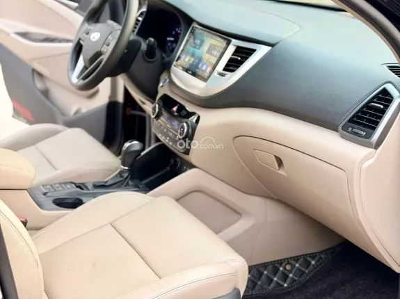 Hyundai Tucson 2.0 Đặc biệt 2018 - Một chủ từ mới chuẩn km đi