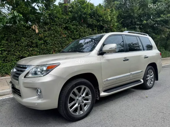 Lexus LX 570 2013 - Lexus LX 570 Model 2013