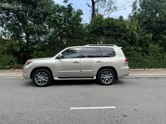 Lexus LX 570 2013 - Lexus LX 570 Model 2013