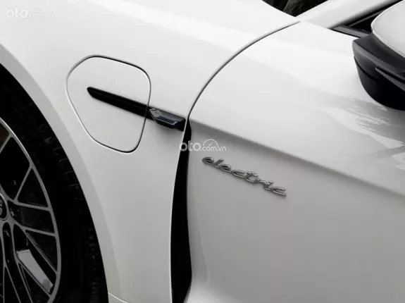 Porsche Taycan 2021 - Porsche Taycan 2022