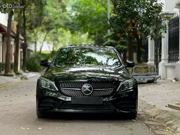 Mercedes-Benz C300 AMG 2019 - Xe đẹp tuyệt đối