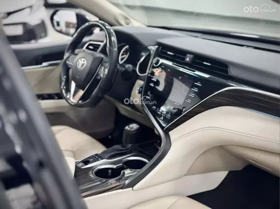 Toyota Camry 2.5Q 2021 - Siêu đẹp