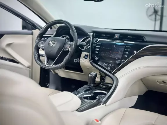 Toyota Camry 2.5Q 2021 - Siêu đẹp