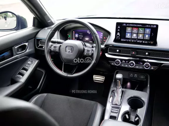 Honda Civic 1.5 Turbo RS 2024 - ODO: 15.000KM, BẢN CAO CẤP, CỰC SIÊU LƯỚT