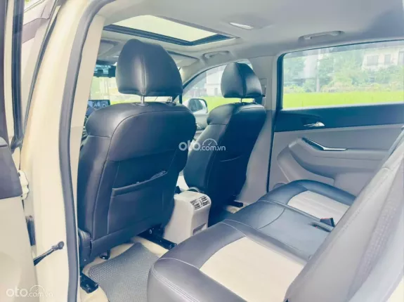 Chevrolet Orlando LTZ 1.8 2016 - Chevrolet Orlando LTZ 1.8 2016 Xe 1 chủ từ mới, chạy 7 vạn km full lịch sử bảo dưỡng hãng