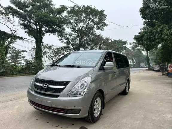 Hyundai Grand Starex 2.4 AT 2008 - Bán Hyundai starextải van 5 chỗ, đời 2008, số tự động, máy dầu