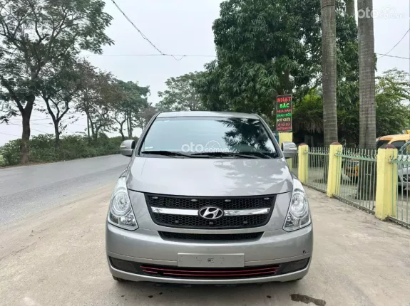 Hyundai Grand Starex 2.4 AT 2008 - Bán Hyundai starextải van 5 chỗ, đời 2008, số tự động, máy dầu