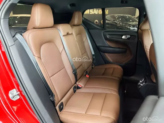 Volvo XC40 R-Design 2019 - Dòng xe an toàn nhất hiện nay - Giá tốt liên hệ em Tùng