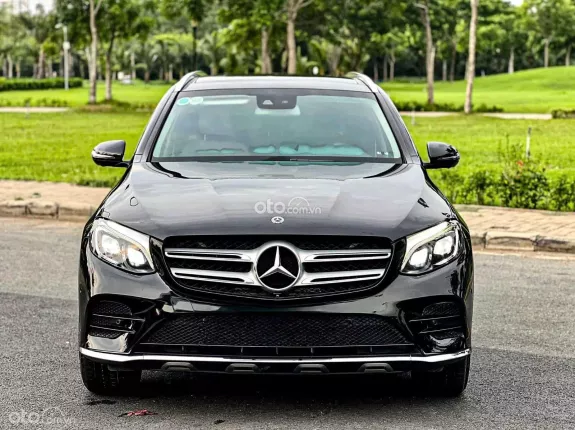 Mercedes-Benz GLC 300 4Matic 2017 - Đen sang trọng lịch lãm