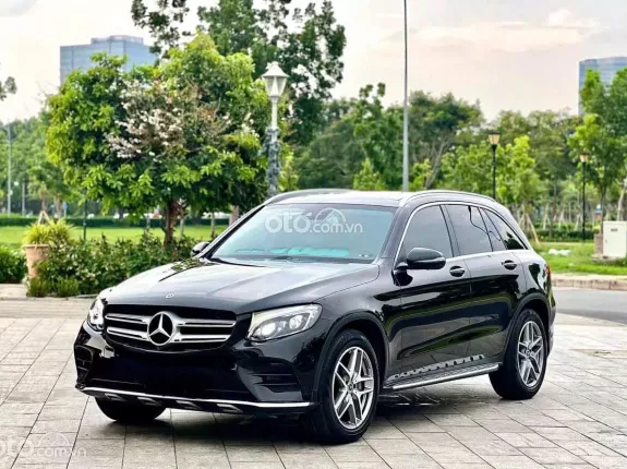 Mercedes-Benz GLC 300 4Matic 2017 - Đen sang trọng lịch lãm