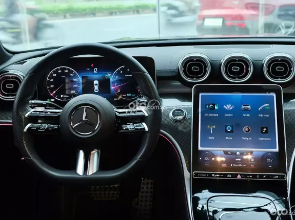 Mercedes-Benz C300 2022 - CBU cá nhân 1 chủ duy nhất