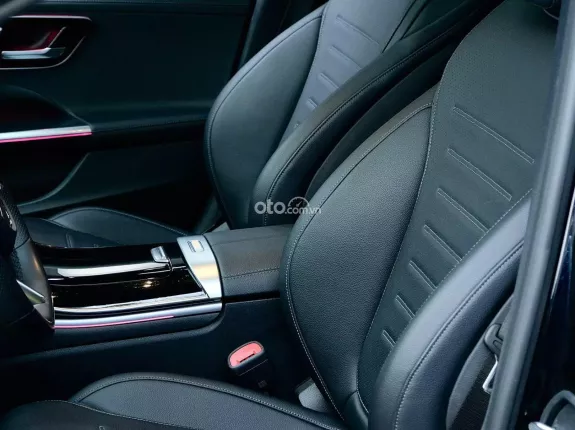 Mercedes-Benz C300 2022 - CBU cá nhân 1 chủ duy nhất