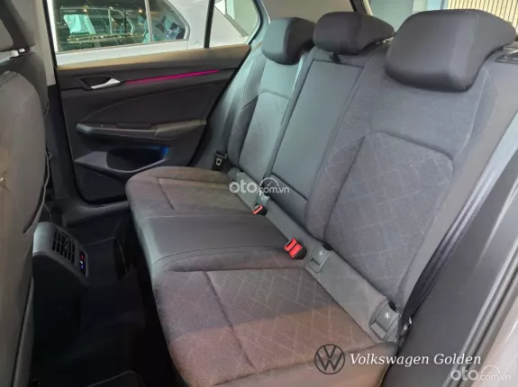 Volkswagen Golf 2025 - Ưu đãi mạnh Cuối năm 2025, Tặng gói Phụ kiện nâng cấp khi gọi Hotline