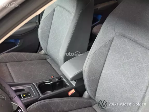 Volkswagen Golf 2025 - Ưu đãi mạnh Cuối năm 2025, Tặng gói Phụ kiện nâng cấp khi gọi Hotline