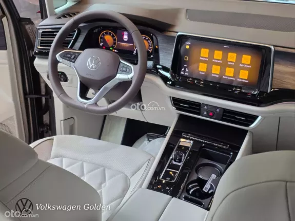Volkswagen Viloran Luxury 2025 - Hàng ghế Thương gia VIP, tặng kèm Bệ bước chân và quà tặng hấp dẫn