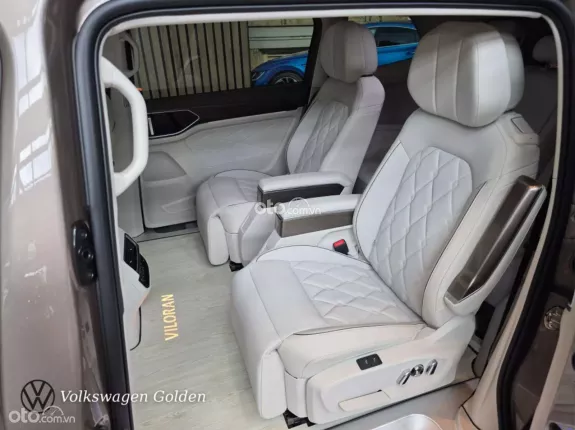 Volkswagen Viloran Luxury 2025 - Hàng ghế Thương gia VIP, tặng kèm Bệ bước chân và quà tặng hấp dẫn