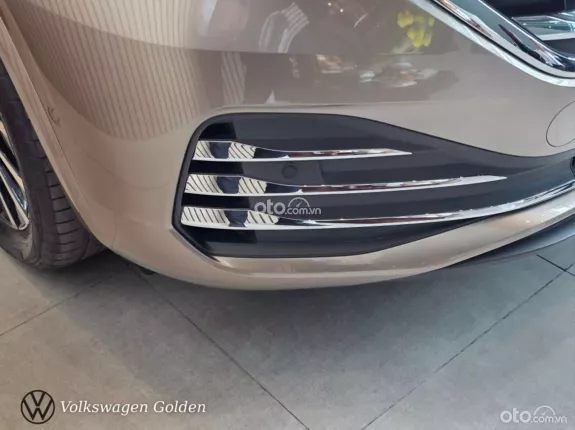 Volkswagen Viloran Luxury 2025 - Hàng ghế Thương gia VIP, tặng kèm Bệ bước chân và quà tặng hấp dẫn