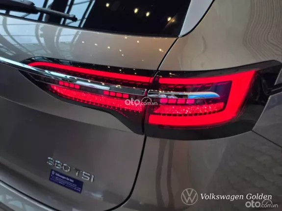 Volkswagen Viloran Luxury 2025 - Hàng ghế Thương gia VIP, tặng kèm Bệ bước chân và quà tặng hấp dẫn