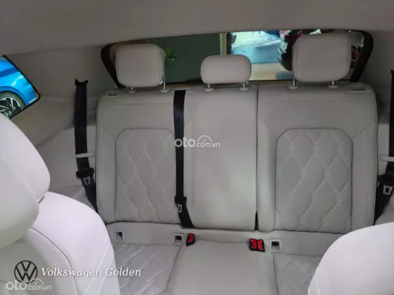 Volkswagen Viloran Luxury 2025 - Hàng ghế Thương gia VIP, tặng kèm Bệ bước chân và quà tặng hấp dẫn