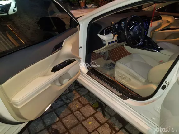 Toyota Camry 2.0Q 2020 - Toyota Camry 2.0Q 2020 - đăng ký 2021