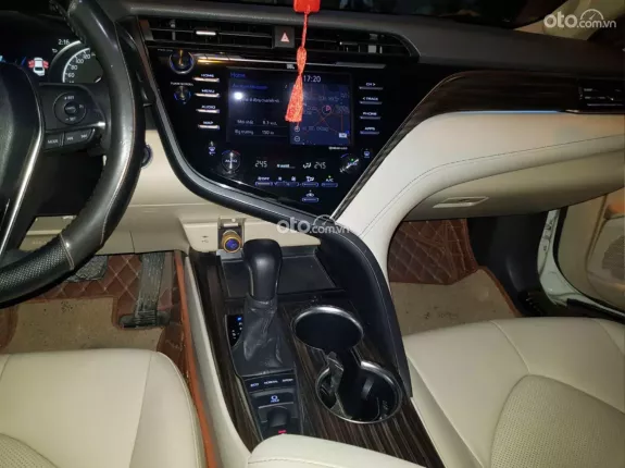 Toyota Camry 2.0Q 2020 - Toyota Camry 2.0Q 2020 - đăng ký 2021