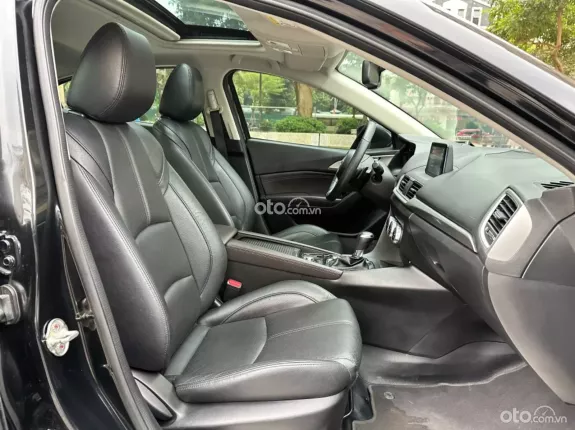 Mazda 3 1.5L Sedan 2018 - Màu đen chạy lướt 4v7 km - Sẵn giao dịch tại HN - Giá cả thương lượng