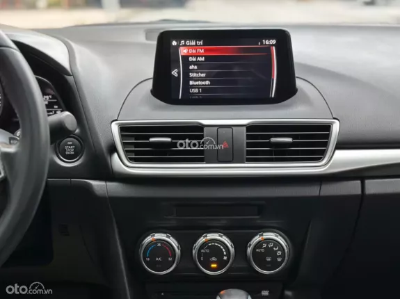 Mazda 3 1.5L Sedan 2018 - Màu đen chạy lướt 4v7 km - Sẵn giao dịch tại HN - Giá cả thương lượng