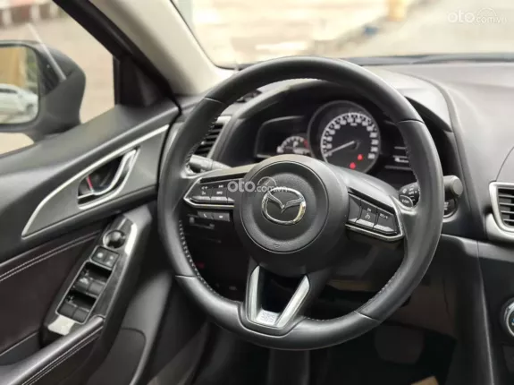 Mazda 3 1.5L Sedan 2018 - Màu đen chạy lướt 4v7 km - Sẵn giao dịch tại HN - Giá cả thương lượng