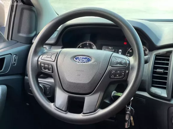 Ford Ranger XLS 2.0L 4x2 AT 2019 - Nhập Thái chạy 10v km zin - Xem xe trực tiếp HN