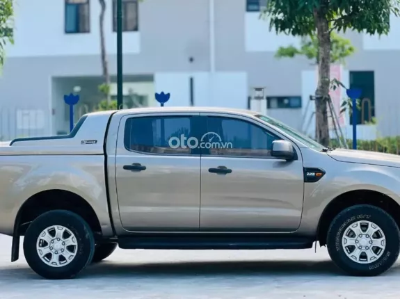 Ford Ranger XLS 2.0L 4x2 AT 2019 - Nhập Thái chạy 10v km zin - Xem xe trực tiếp HN