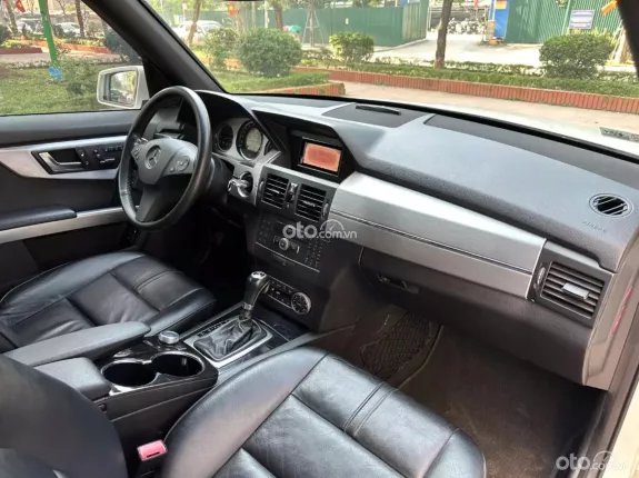 Mercedes-Benz GLK 300 4Matic 2012 - Chạy zin 12v, máy móc zin tới nắp giàn cò