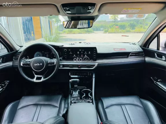 Kia K5 2.0 Luxury 2022 - 1 chủ sử dụng từ đầu odo 6v km - sẵn giao dịch ngay