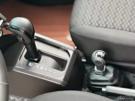 Suzuki Jimny 2024 - Lăn bánh 2v zin siêu mới sẵn giao dịch ngay