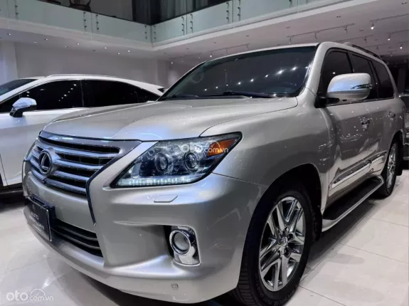 Lexus LX 570 2013 - Lexus LX 570 Model 2013