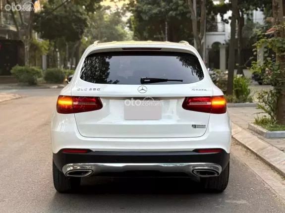 Mercedes-Benz GLC 250 4Matic 2016 - GLC 250 trắng kem sx 2016 siêu đẹp