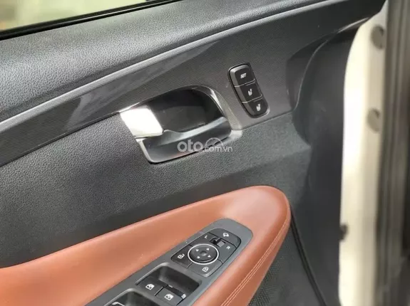Hyundai Santa Fe 2.5 Xăng Cao cấp 2022 - Hyundai Santafe 2.5L HTRAC 2022