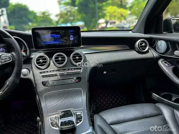 Mercedes-Benz GLC 300 4Matic 2020 - MODEL 2020 | FULL OPTION - Bank 70%