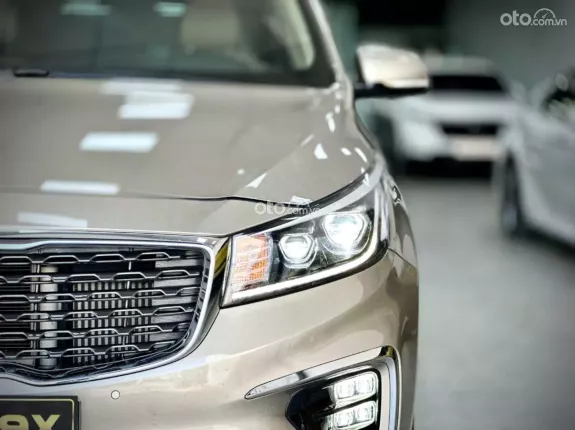 Kia Sedona 2.2 DATH 2020 - MPV cao cấp với nội thất sang trọng