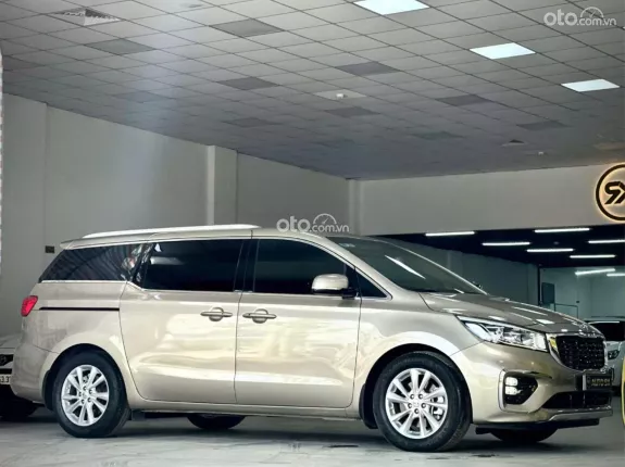 Kia Sedona 2.2 DATH 2020 - MPV cao cấp với nội thất sang trọng