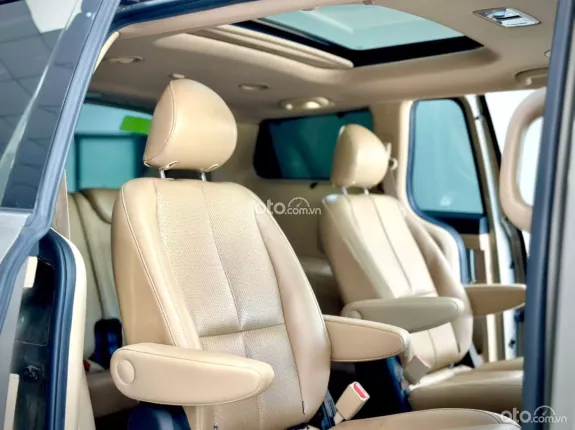 Kia Sedona 2.2 DATH 2020 - MPV cao cấp với nội thất sang trọng