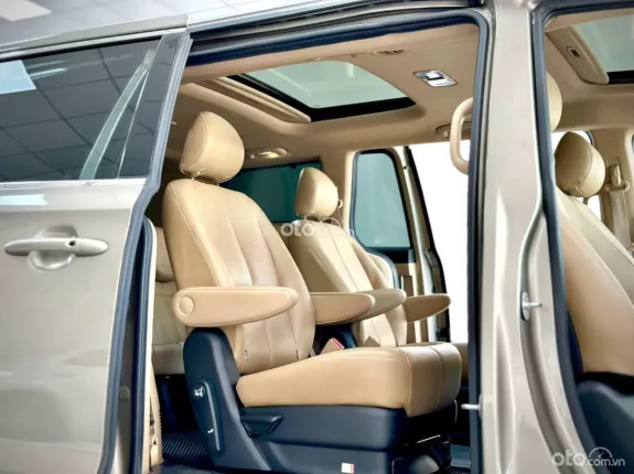 Kia Sedona 2.2 DATH 2020 - MPV cao cấp với nội thất sang trọng