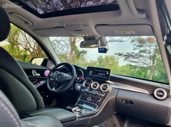 Mercedes-Benz C250 Exclusive 2017 - Đen Đen