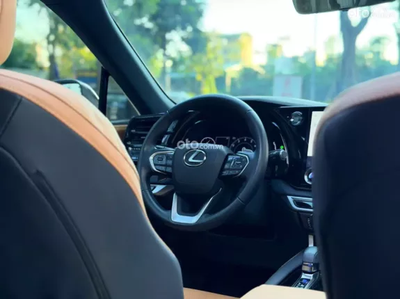 Lexus RX 350 2023 - Xe lướt màu đen nội thất nâu cực đẹp