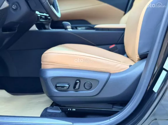 Lexus RX 350 2023 - Xe lướt màu đen nội thất nâu cực đẹp