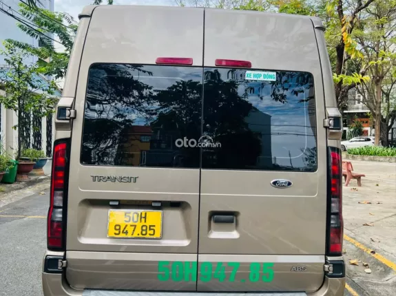 Ford Transit Tiêu chuẩn 2023 - Tên cá nhân chạy 7vkm lốp rin theo xe