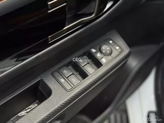 Mitsubishi Triton 4×4 AT 2024 - Xe lướt ít sử dụng, chất lượng như mới