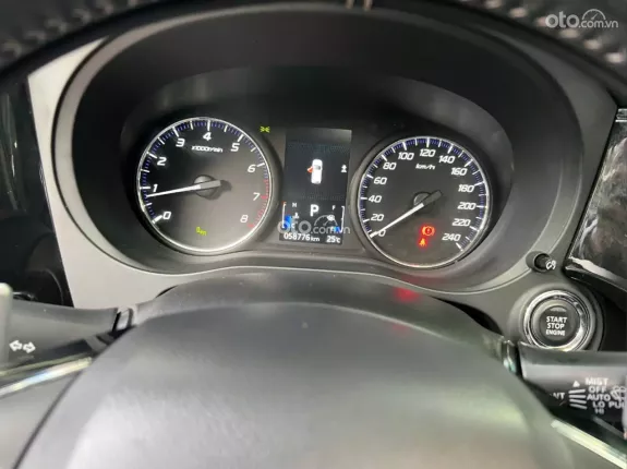 Mitsubishi Outlander 2.0 CVT Premium 2022 - Siêu lướt 58.000km