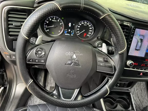 Mitsubishi Outlander 2.0 CVT Premium 2022 - Siêu lướt 58.000km