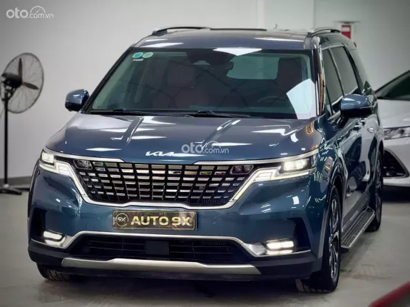 Kia Carnival 2.2D Signature 2022 - Xe màu Xanh - Nội thất Nâu