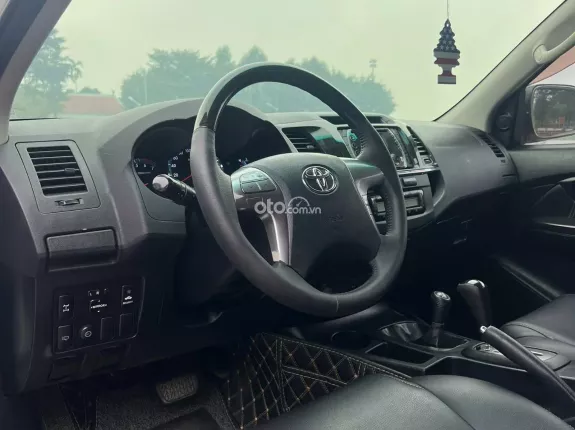 Toyota Fortuner 2.7V TRD 4x4 2014 - Odo 14 vạn km